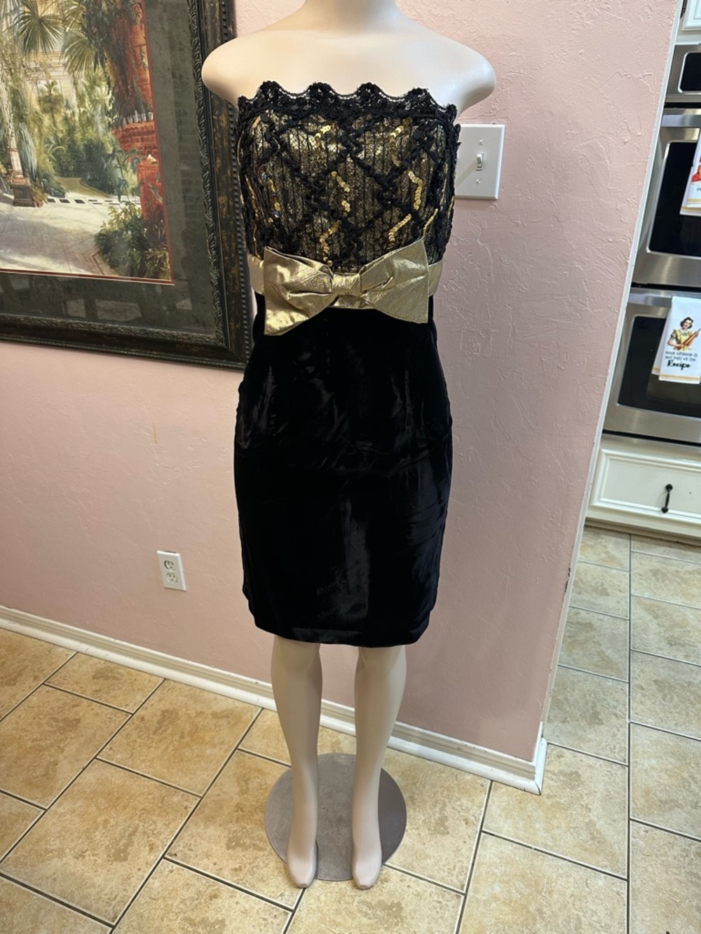 Dave & Johnny Elegant Black and Gold Dress